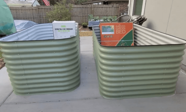 Vego Garden vs Birdies Raised Beds